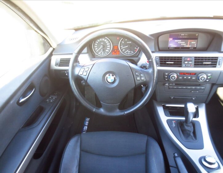 BMW Řada 3 Kombi 2,5 l 160 kw