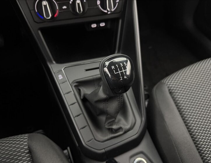 Volkswagen Polo Hatchback 999,0 59 kw