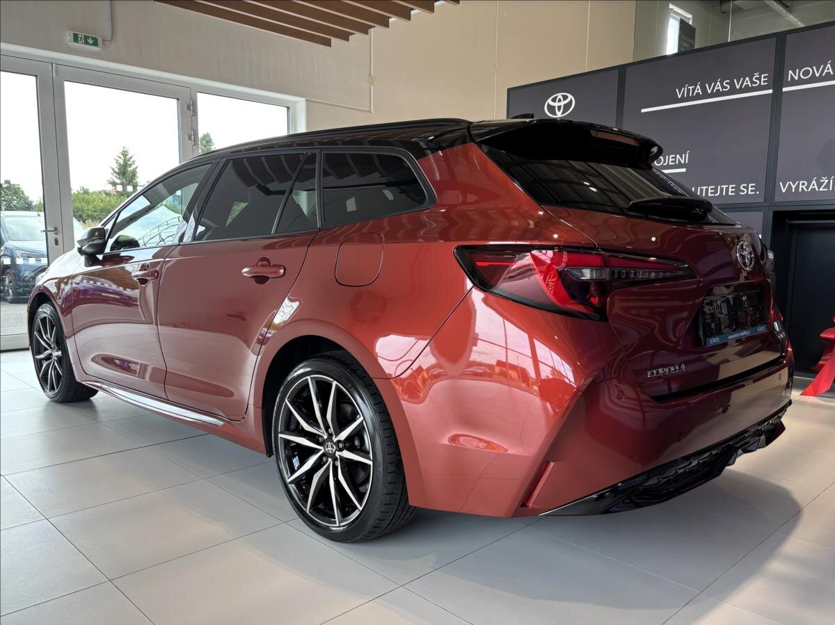 Toyota Corolla Kombi 2,0 l 131 kw