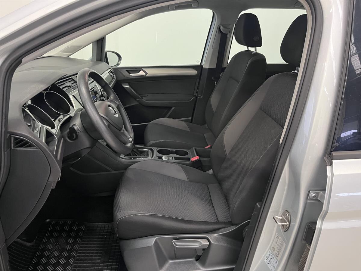 Volkswagen Touran Kombi 1,6 l 81 kw