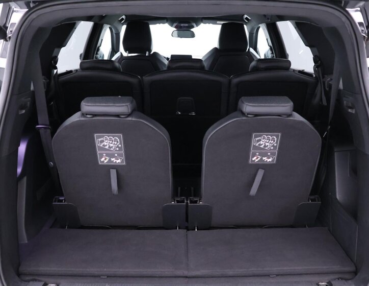 Peugeot 5008 SUV 1,2 l 96 kw