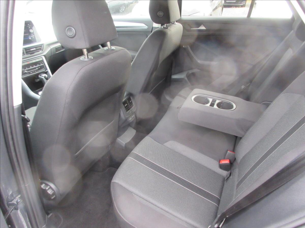 Volkswagen T-Roc SUV 2,0 l 110 kw