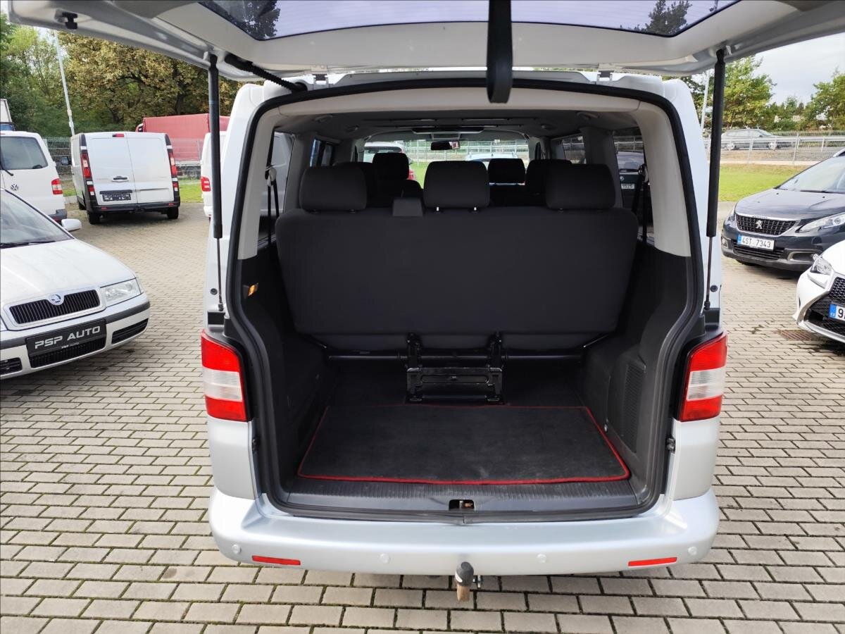 Volkswagen Caravelle Kombi 2,5 l 96 kw