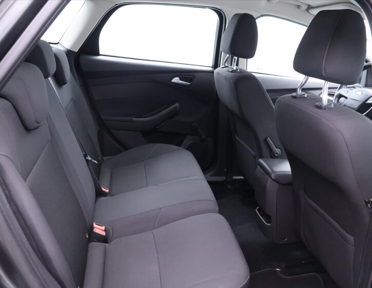 Ford Focus Kombi 999,0 92 kw