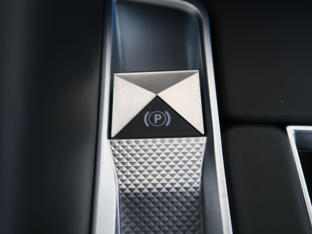 DS Automobiles DS9 Sedan / Limuzína 1,6 l 147 kw