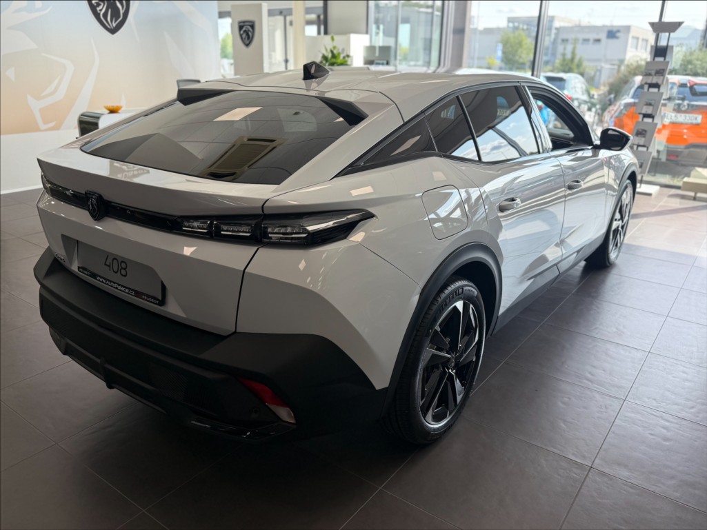 Peugeot 408