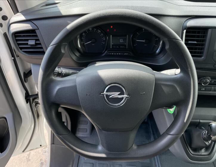 Opel Vivaro 8