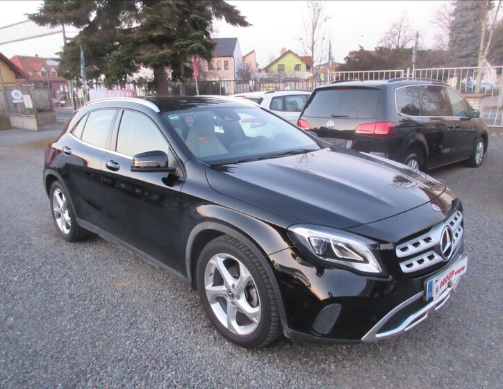 Mercedes-Benz GLA SUV / Terénní 1,6 l 115 kw