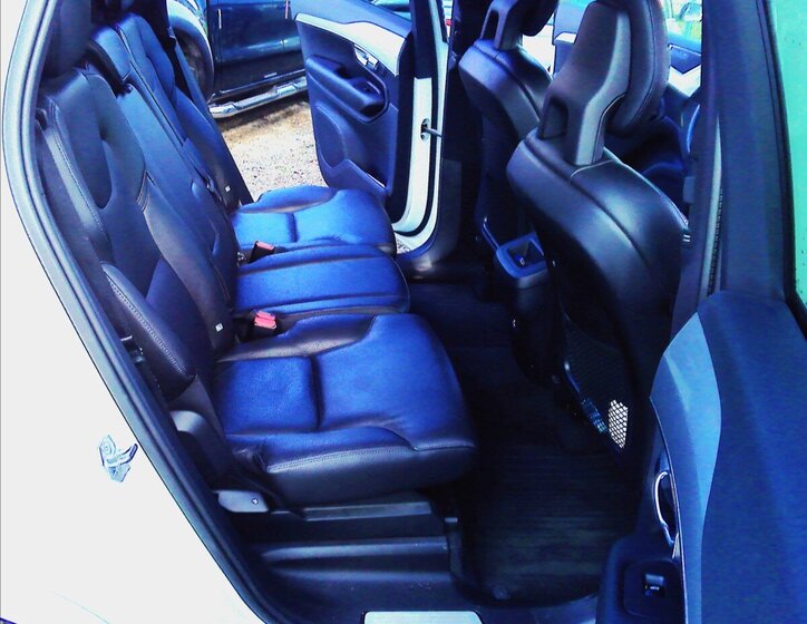 Volvo XC90 SUV / Terénní 2,0 l 173 kw