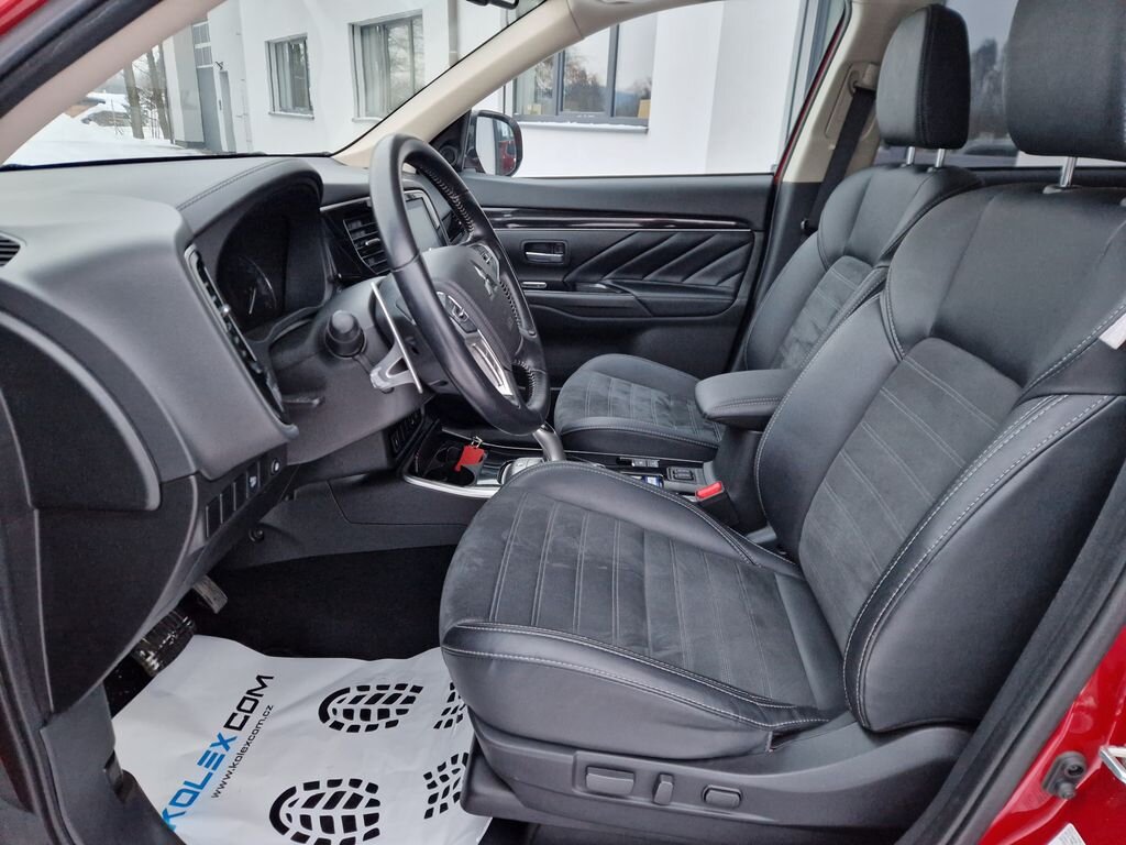 Mitsubishi Outlander SUV 2,4 l 165 kw