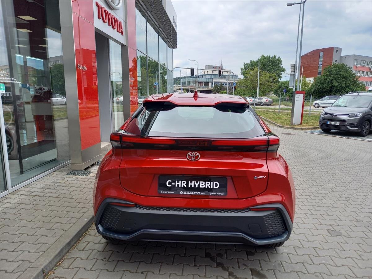 Toyota C-HR Hatchback 1,8 l 103 kw