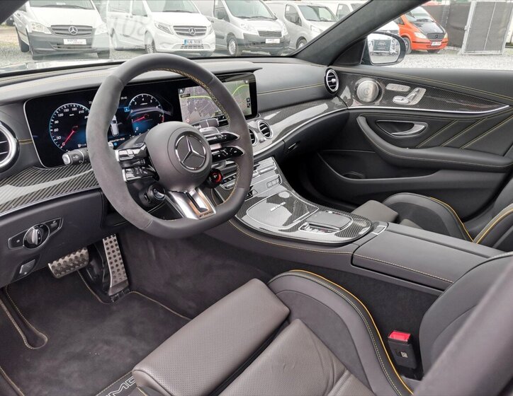 Mercedes-Benz Třídy E Kombi 4,0 l 450 kw