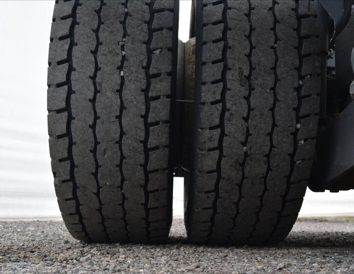 Mercedes-Benz Ostatní Ostatní 0,0 330 kw