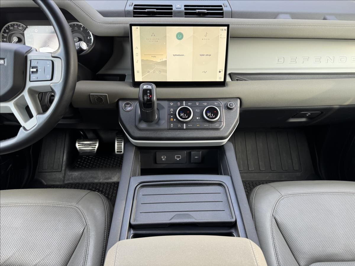 Land Rover Defender SUV 3,0 l 183 kw