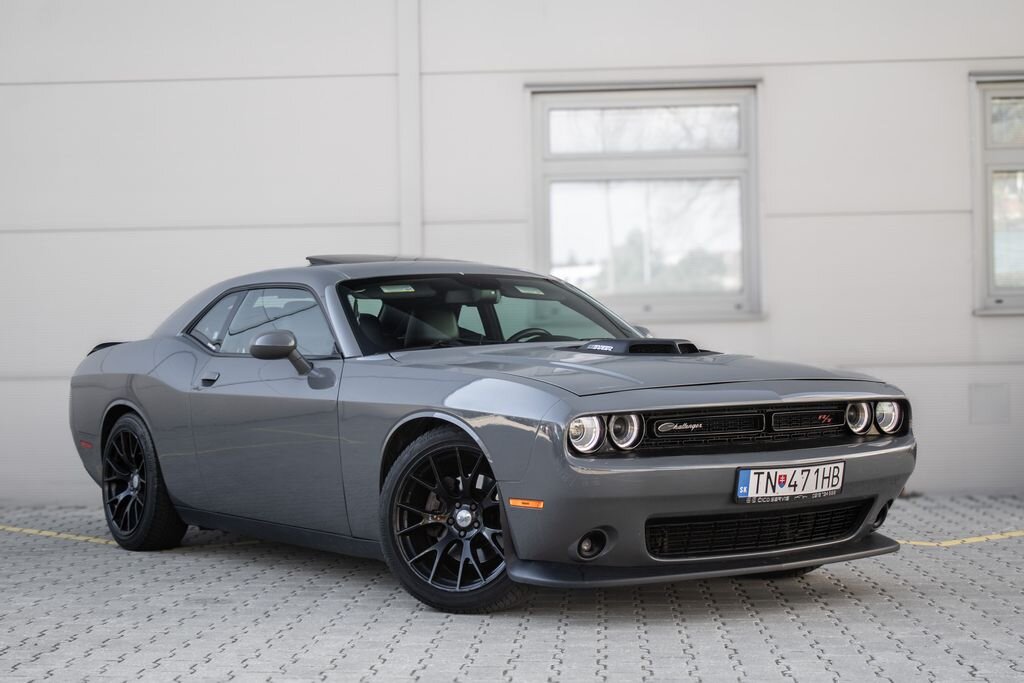 Dodge Challenger Kupé 5,7 l 277 kw