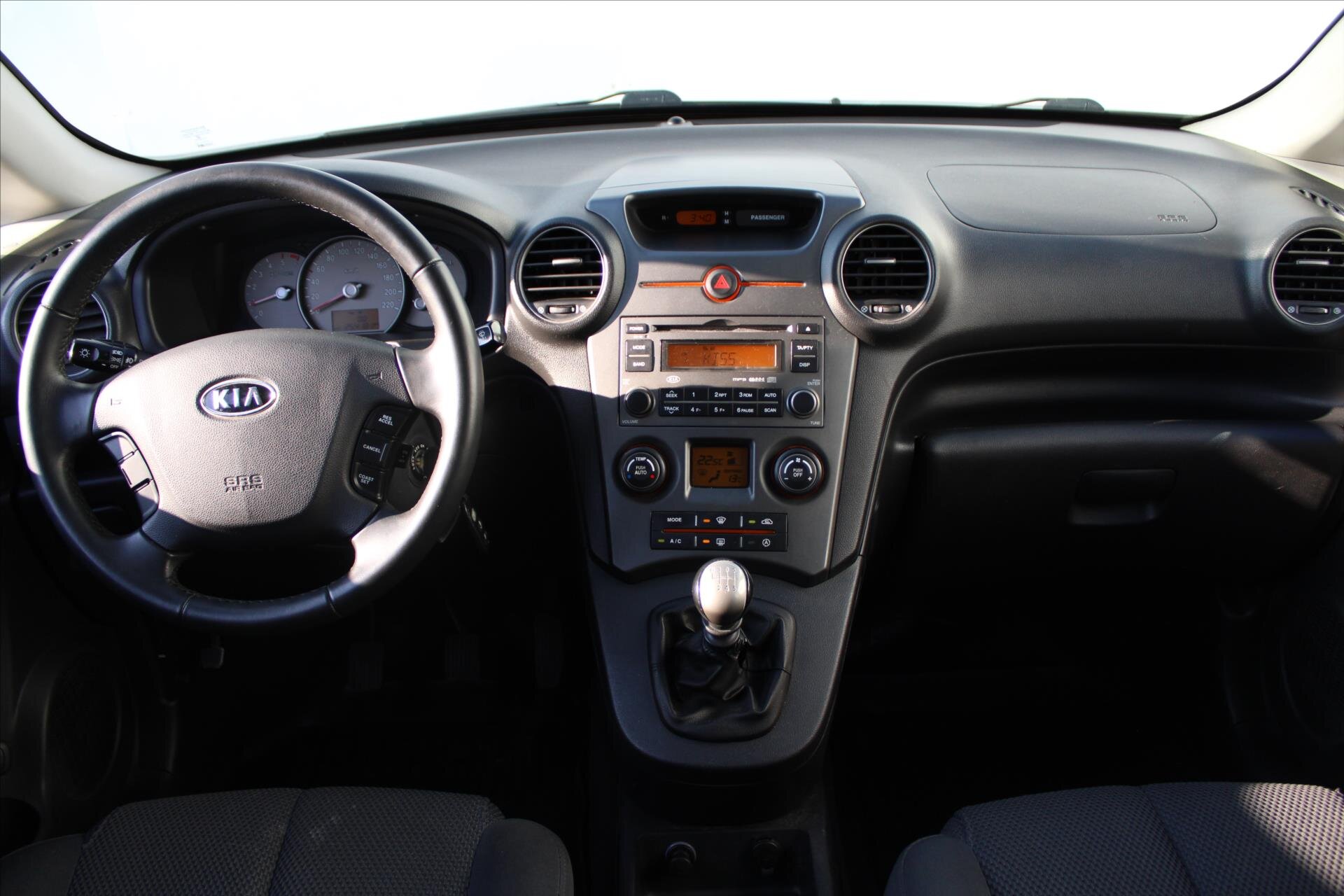 KIA Carens MPV 2,0 l 100 kw