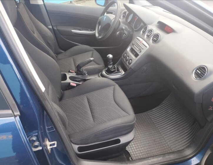 Peugeot 308 Hatchback 1,4 l 70 kw