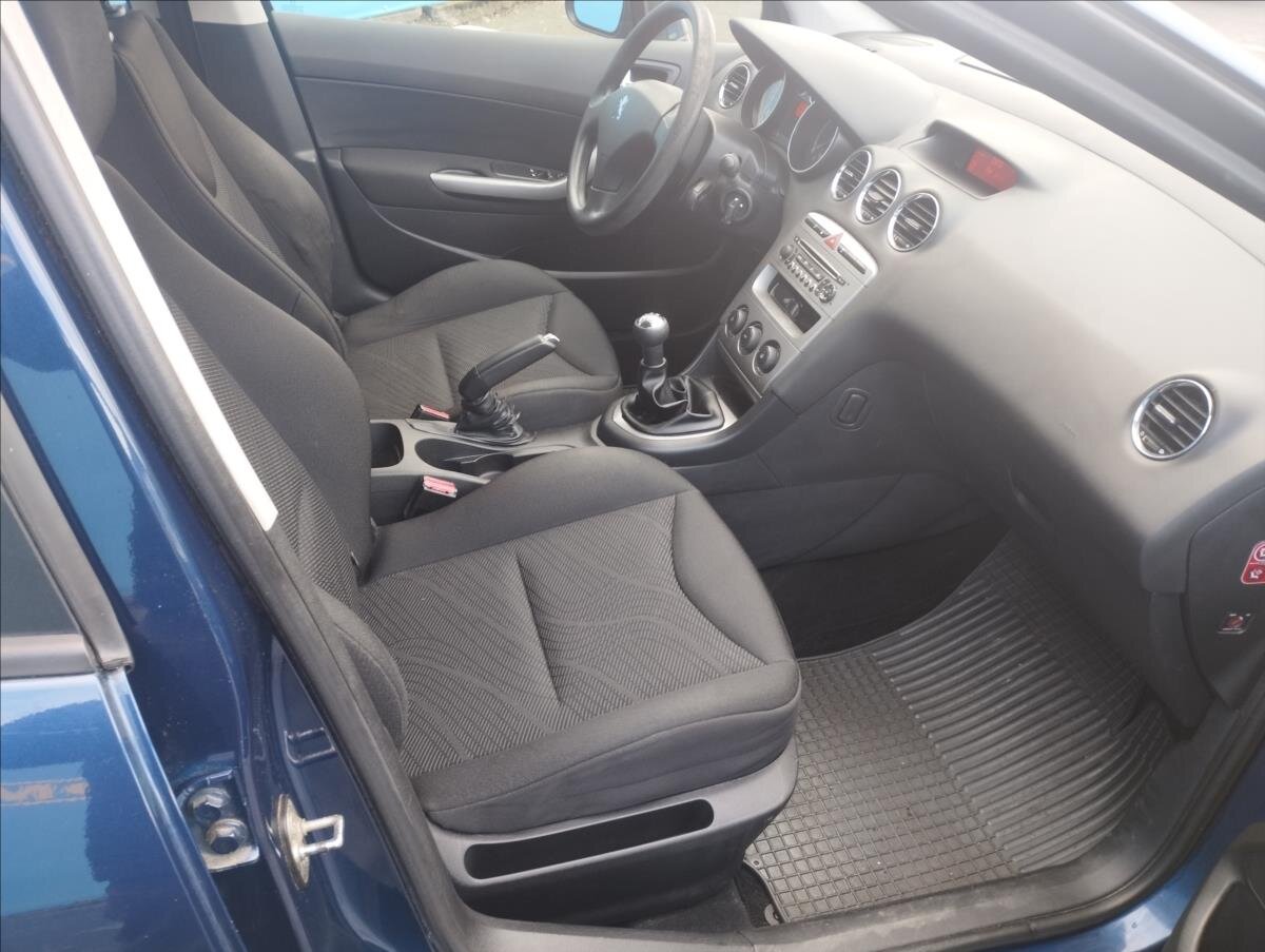 Peugeot 308 Hatchback 1,4 l 70 kw