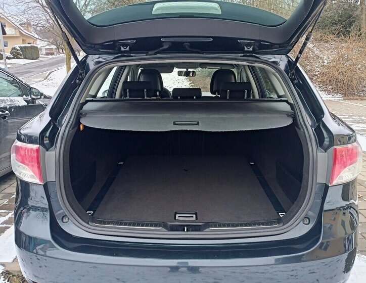 Toyota Avensis Kombi 0,0 93 kw