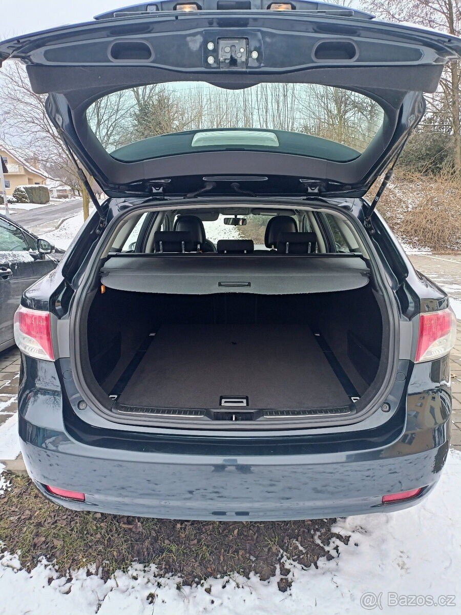 Toyota Avensis Kombi 0,0 93 kw