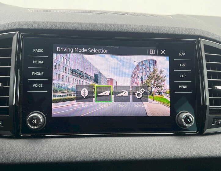 Škoda Karoq SUV / Terénní 1,5 l 110 kw