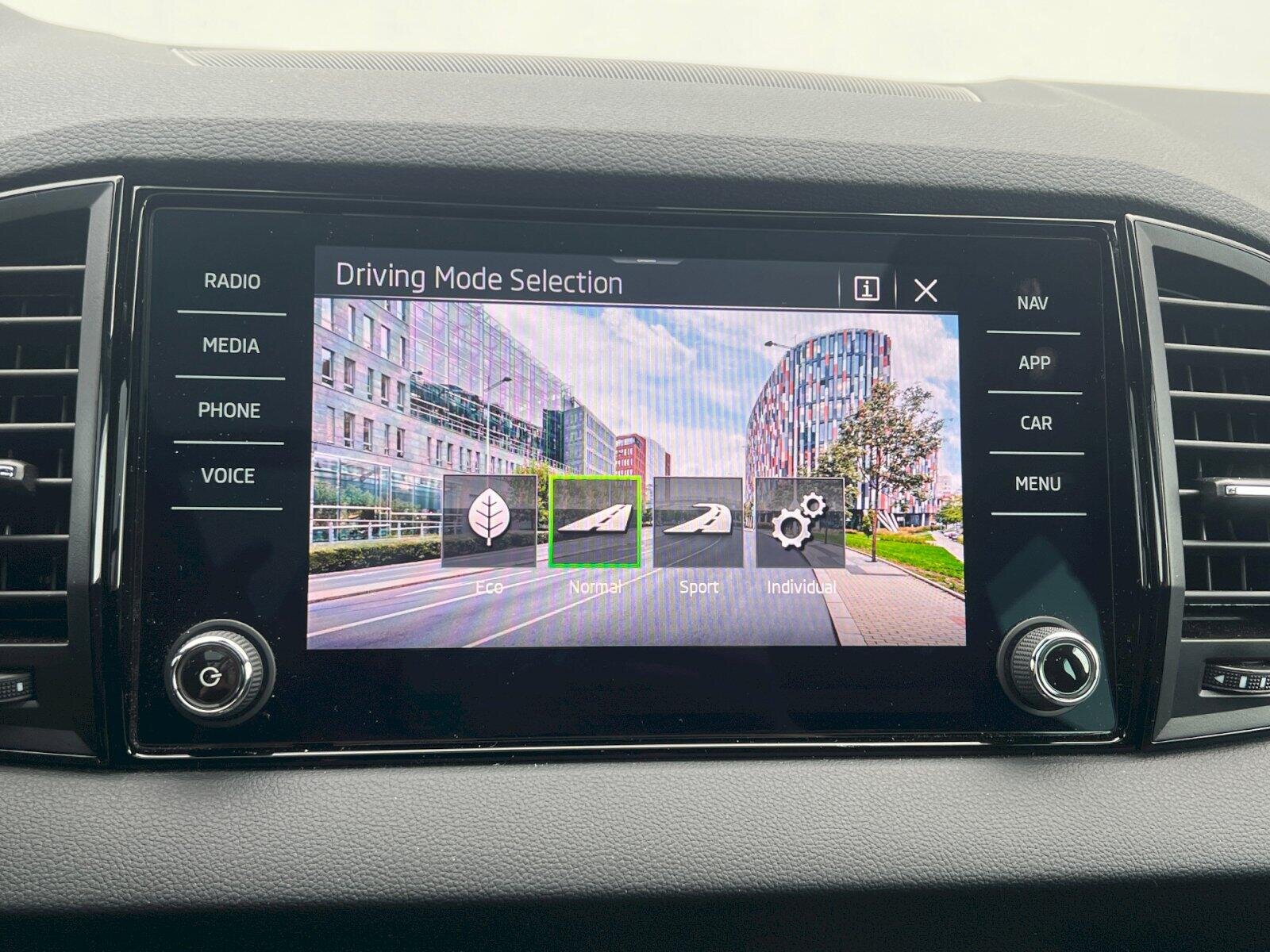 Škoda Karoq SUV / Terénní 1,5 l 110 kw