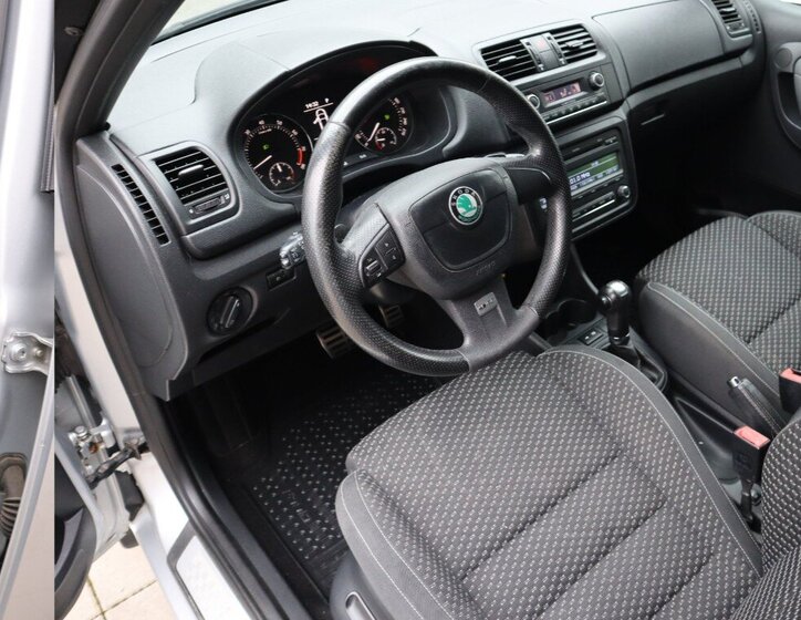 Škoda Fabia Hatchback 1,4 l 132 kw