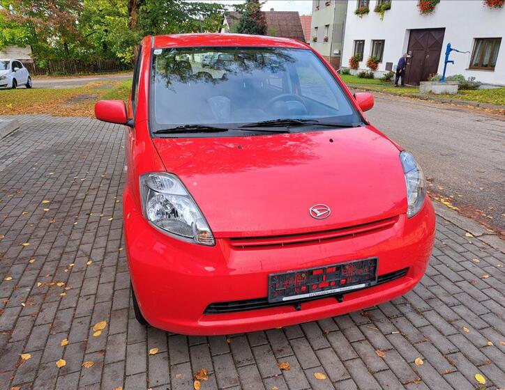 Daihatsu Sirion 2