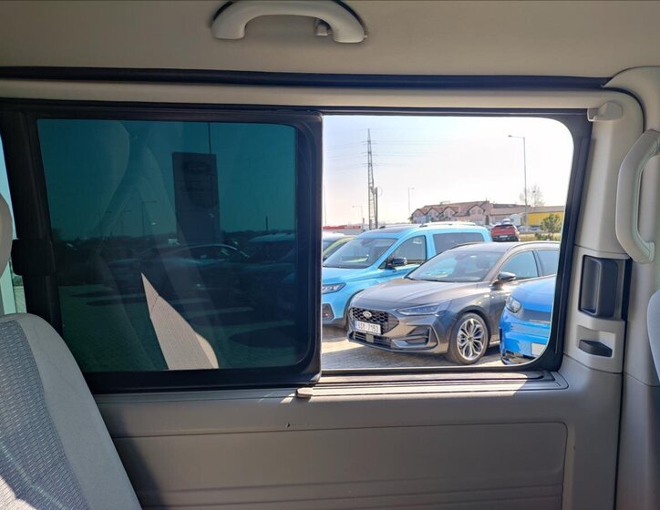 Volkswagen Caravelle 16