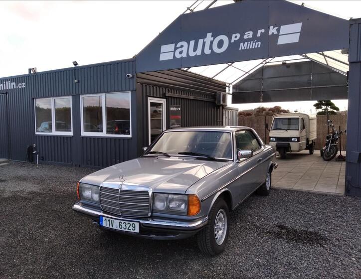 Mercedes-Benz 280 1