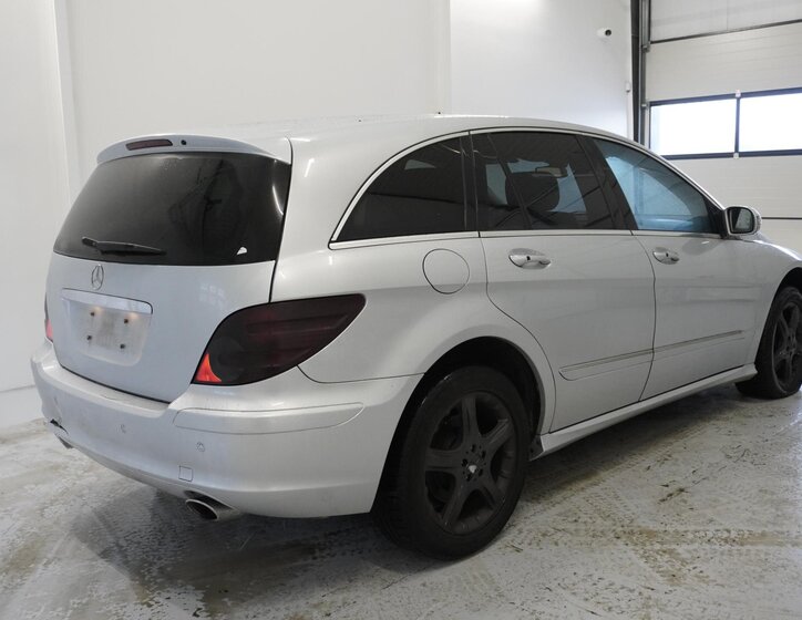 Mercedes-Benz Třídy R SUV 5,0 l 225 kw