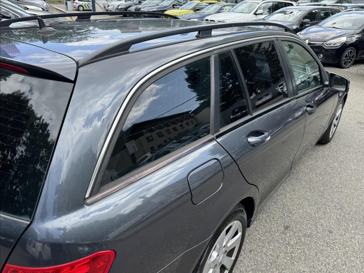 Mercedes-Benz Třídy C Kombi 2,1 l 88 kw