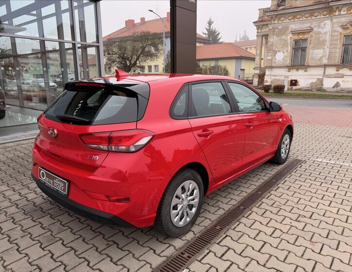 Hyundai i30 Hatchback 1,5 l 80 kw
