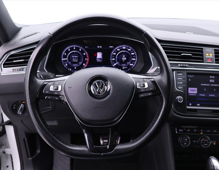 Volkswagen Tiguan 19