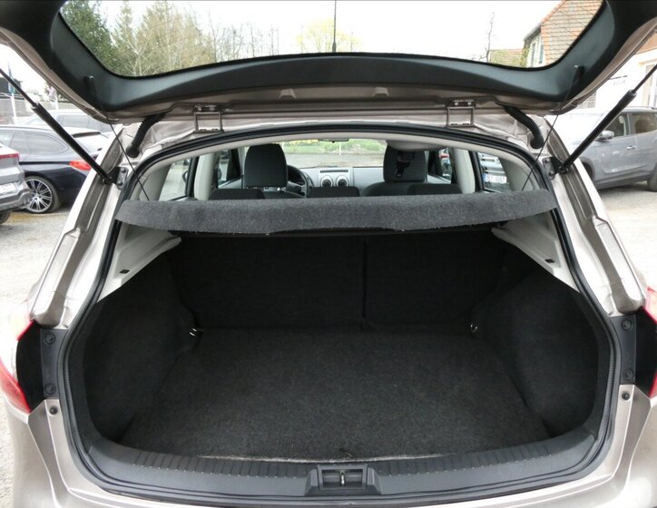 Nissan Qashqai SUV / Terénní 1,5 l 78 kw