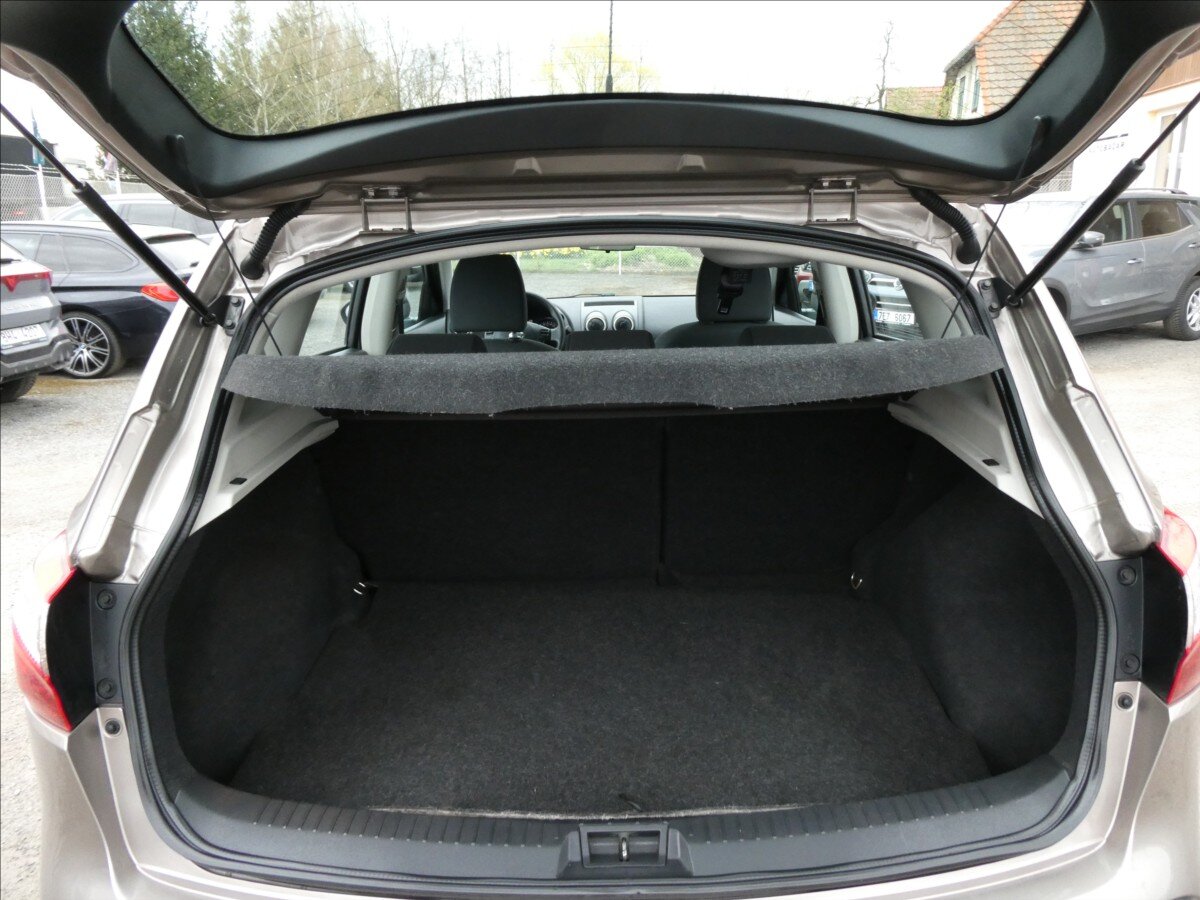 Nissan Qashqai SUV / Terénní 1,5 l 78 kw