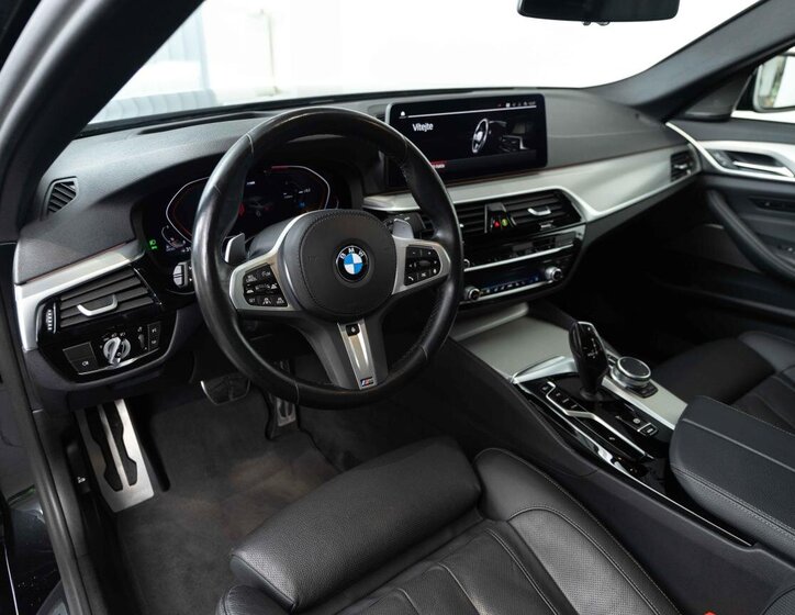 BMW Řada 5 Sedan / Limuzína 3,0 l 250 kw