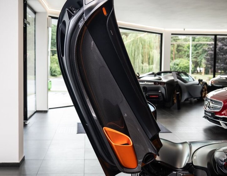 McLaren Elva Kabriolet 4,0 l 600 kw