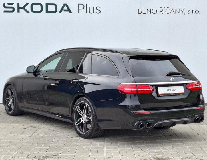 Mercedes-Benz Třídy E 10