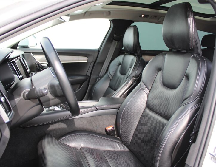 Volvo V90 Kombi 2,0 l 173 kw