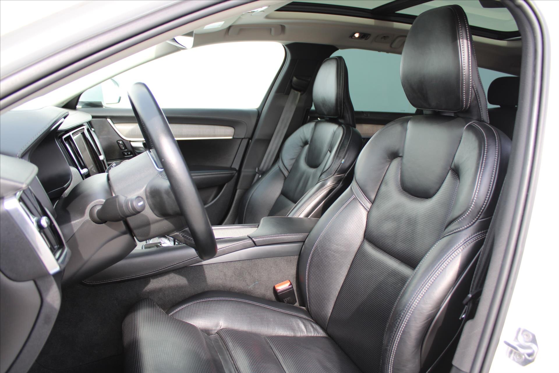 Volvo V90 Kombi 2,0 l 173 kw