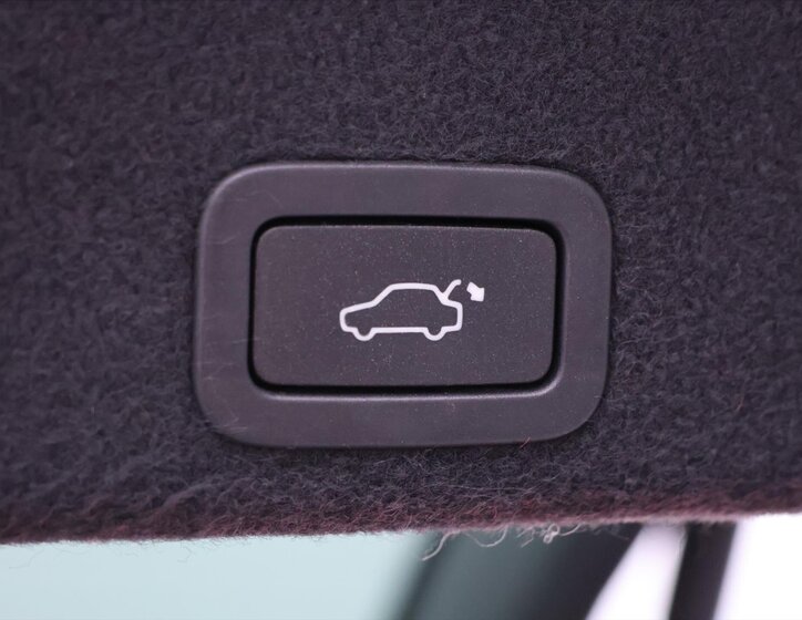 Volvo XC60 SUV 2,4 l 140 kw