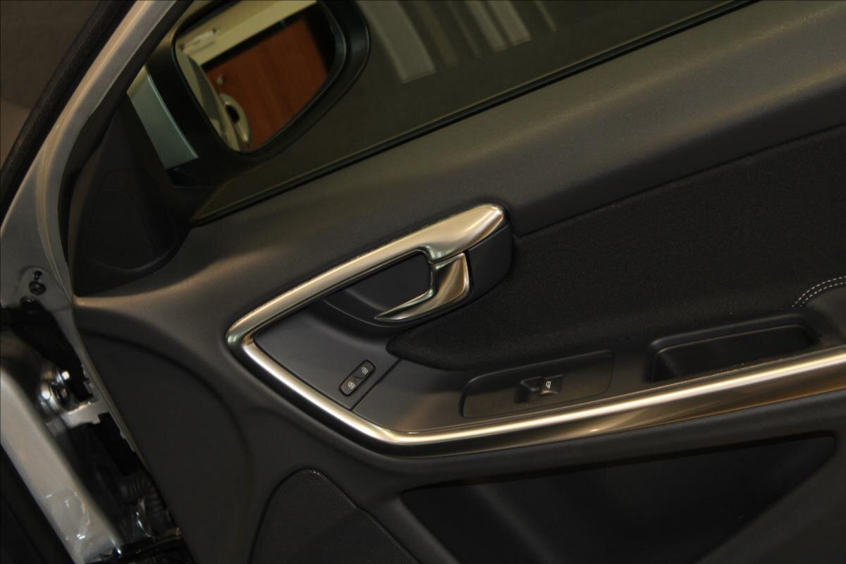 Volvo V60 Kombi 1,6 l 84 kw