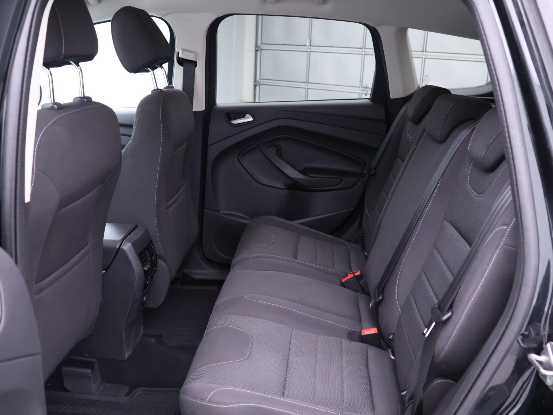 Ford Kuga SUV / Terénní 2,0 l 103 kw