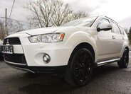 Mitsubishi Outlander SUV 2,3 l 130 kw