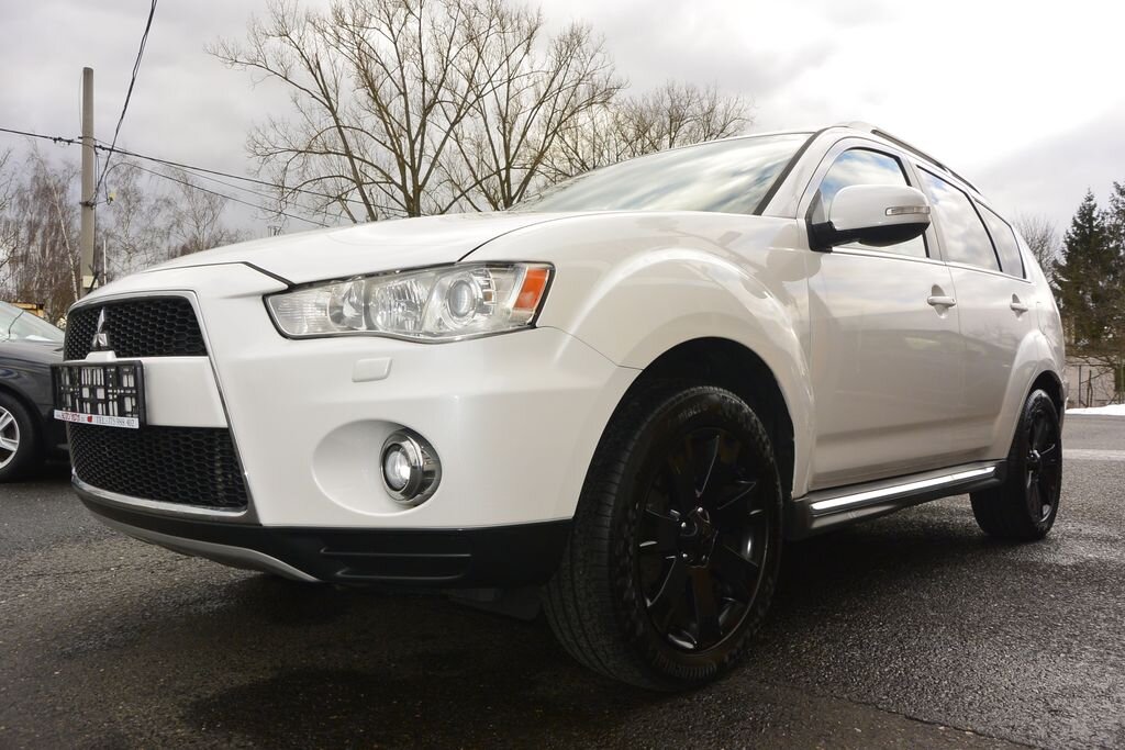 Mitsubishi Outlander SUV 2,3 l 130 kw