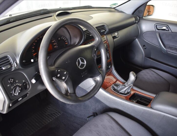 Mercedes-Benz Třídy C Kombi 1,8 l 105 kw