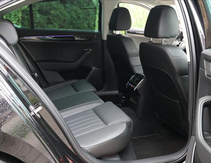 Škoda Superb Sedan / Limuzína 2,0 l 140 kw