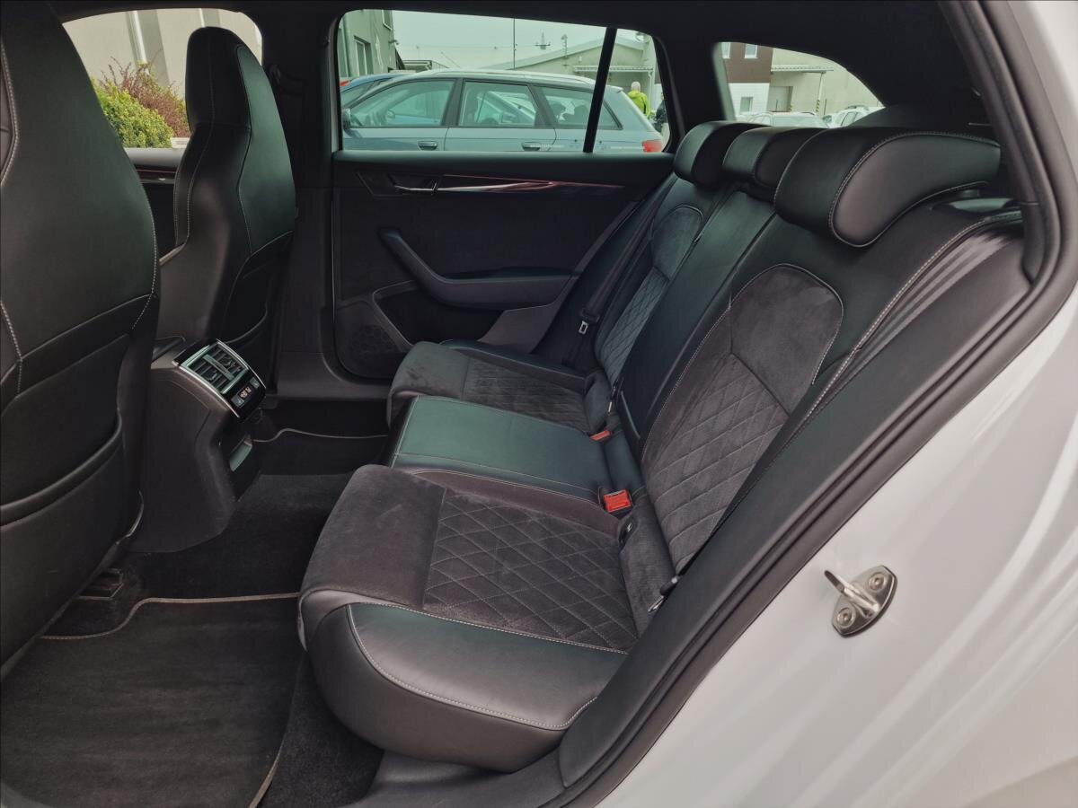 Škoda Superb Kombi 2,0 l 110 kw