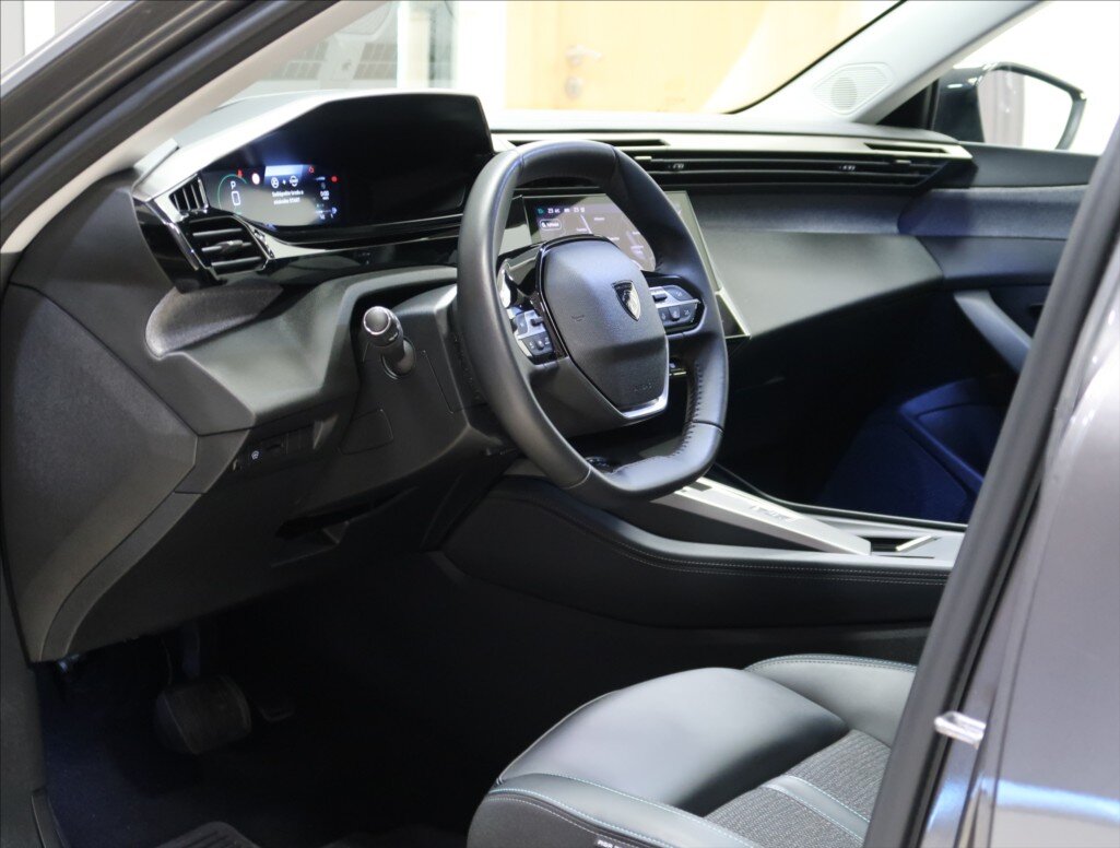 Peugeot 308 Kombi 1,5 l 96 kw